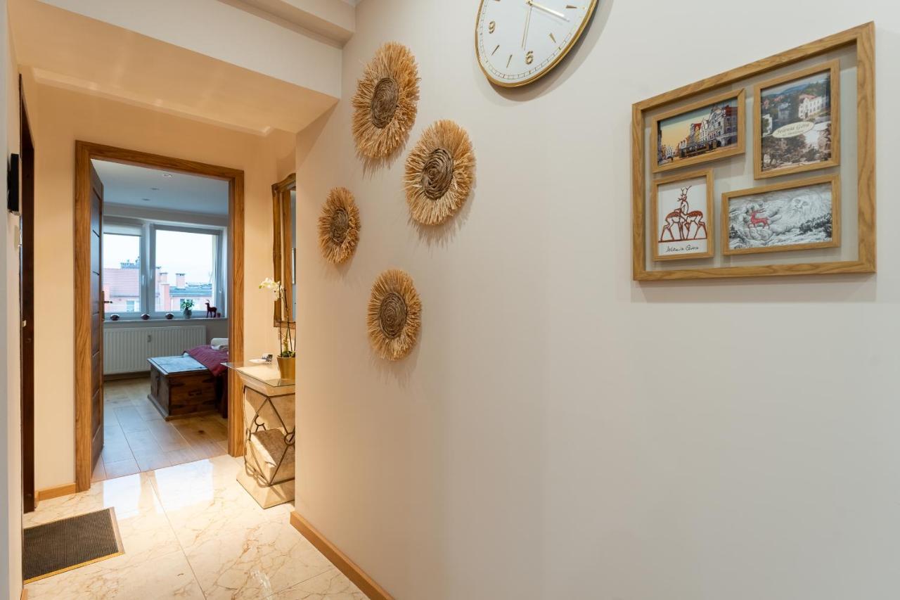 Apartament Zloty Jelonek - 4 Osobowy Na Placu Ratuszowym - Space Apart Jelenia Góra Екстериор снимка