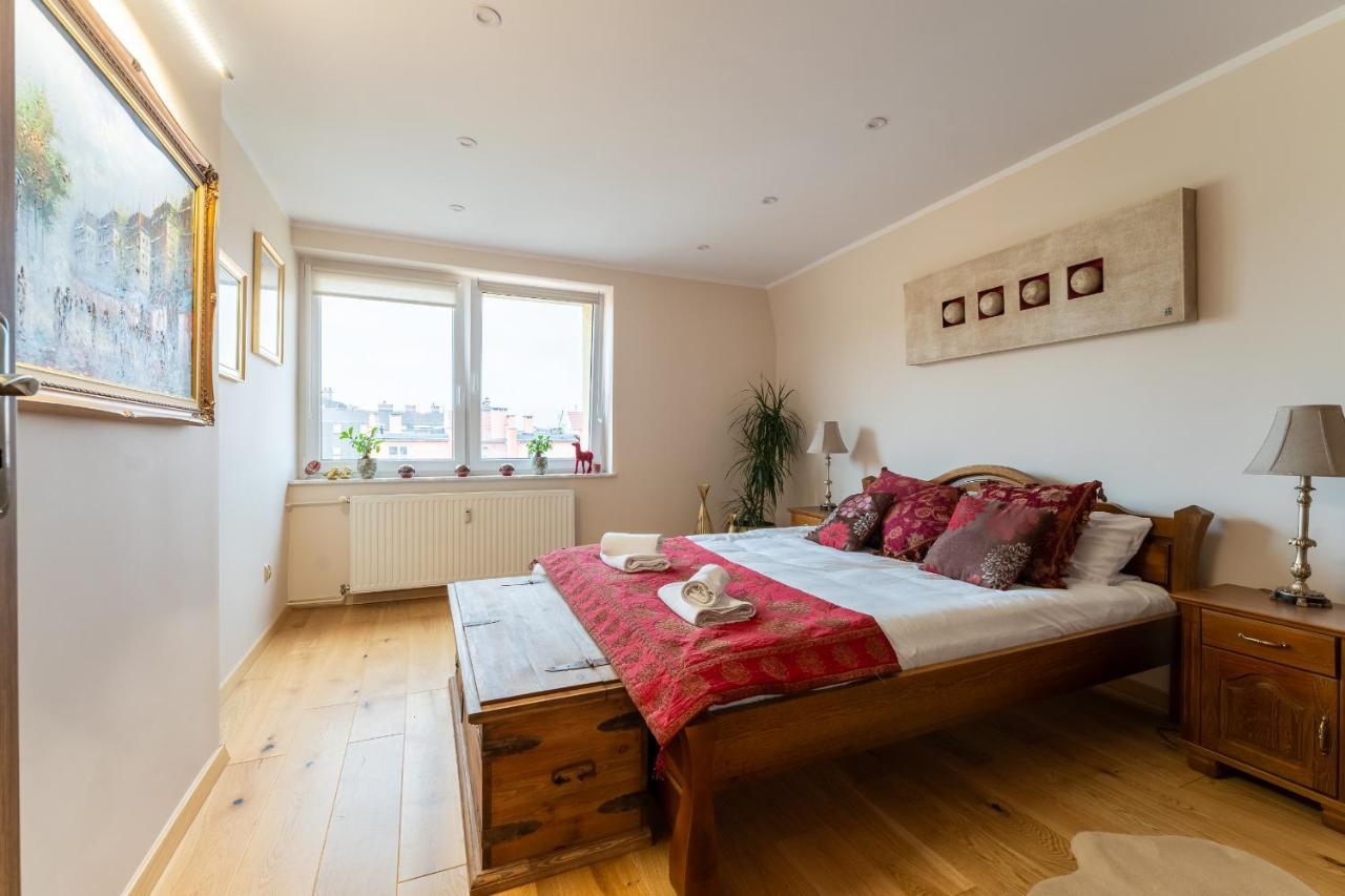 Apartament Zloty Jelonek - 4 Osobowy Na Placu Ratuszowym - Space Apart Jelenia Góra Екстериор снимка
