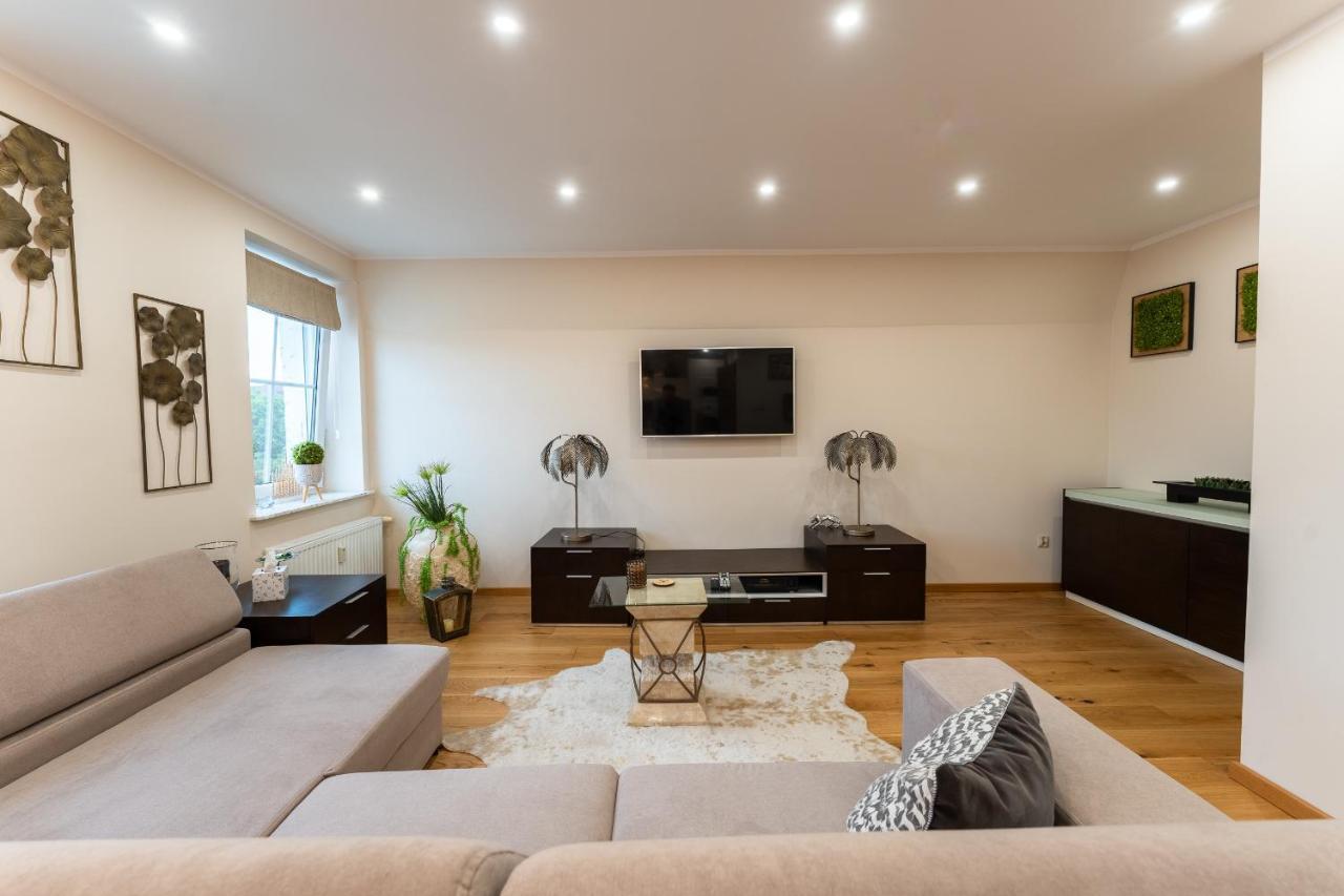 Apartament Zloty Jelonek - 4 Osobowy Na Placu Ratuszowym - Space Apart Jelenia Góra Екстериор снимка